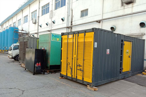 康保发电机组保养是确保其正常运行、延长使用寿命的关键，以下是一些保养注意事项