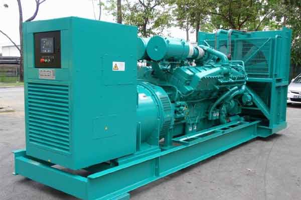 康保柴油发电机组电压不稳定怎样维修？