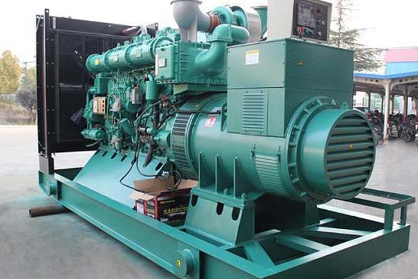 康保工厂发电机应急发电中如何优化燃油储备管理？