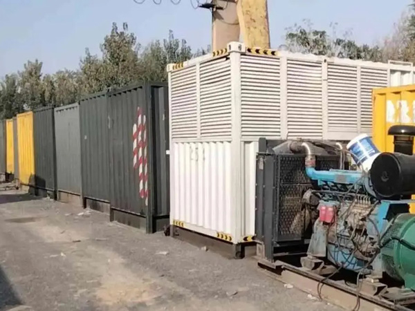 康保200KW柴油发电机机组每小时油耗是多少？